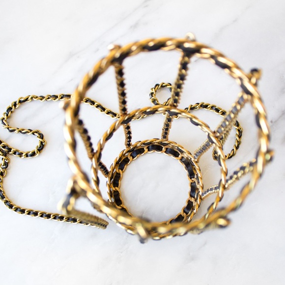 Iconic Chanel Vintage Fall 1994 Gold Metal Chain Black 94A Water Bottle Holder - Picture 12 of 17